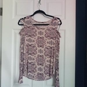 Mudd latice Cold Shoulder long sleeve top